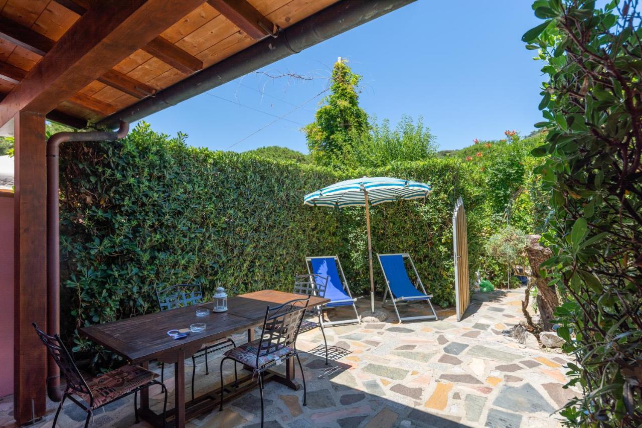Elbaloves Appartaments Villa Capoliveri  Exterior foto