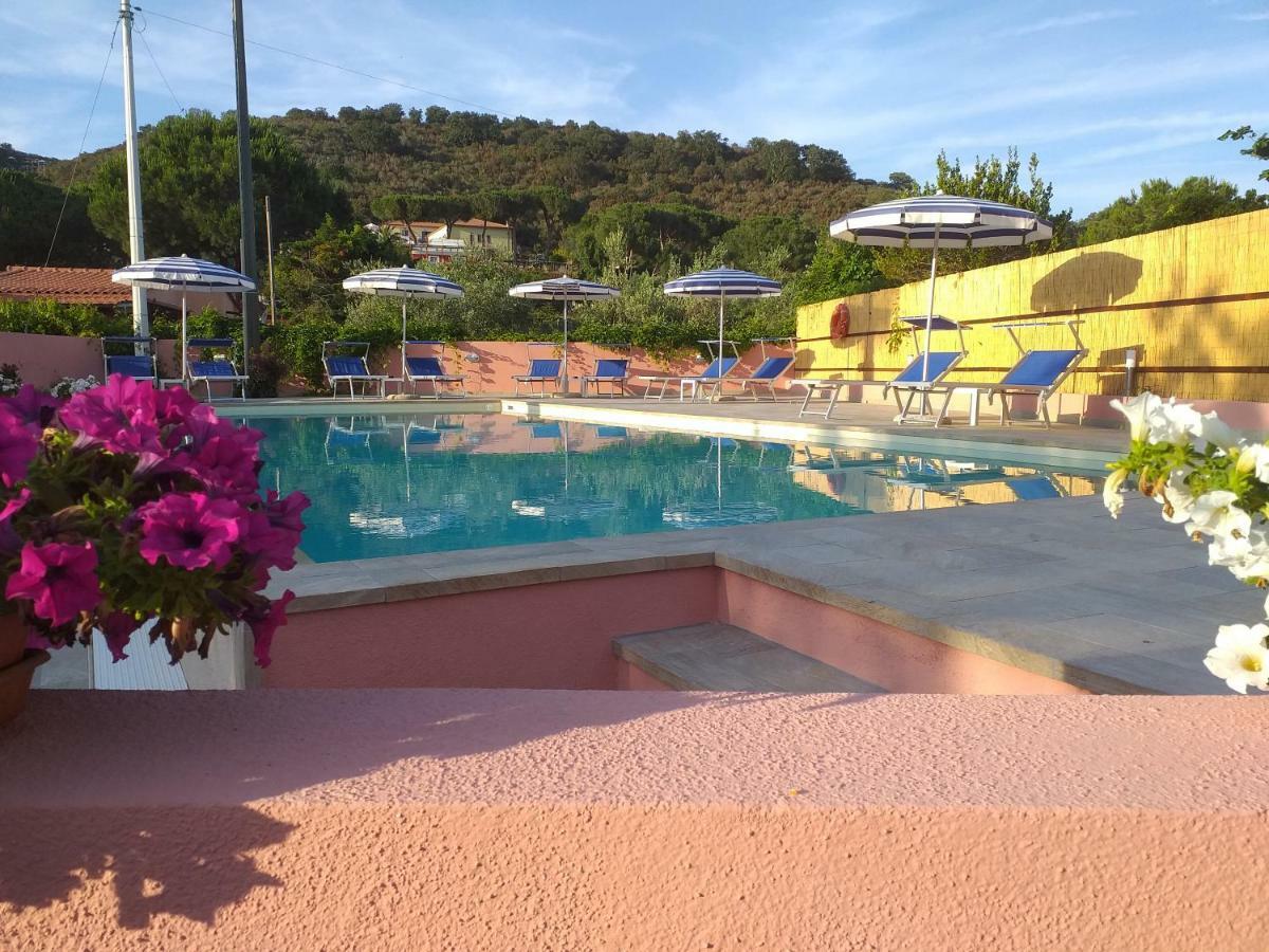 Elbaloves Appartaments Villa Capoliveri  Exterior foto