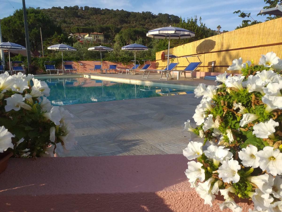 Elbaloves Appartaments Villa Capoliveri  Exterior foto